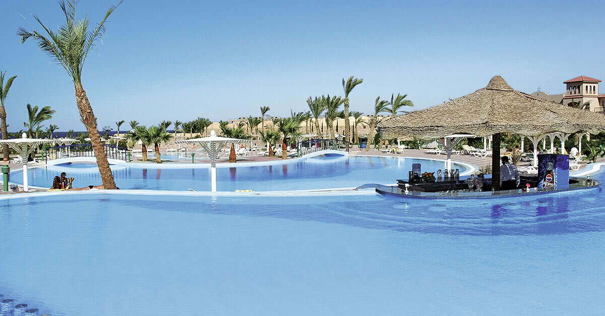 Een foto van het zwembad bij Acel Beach Resort