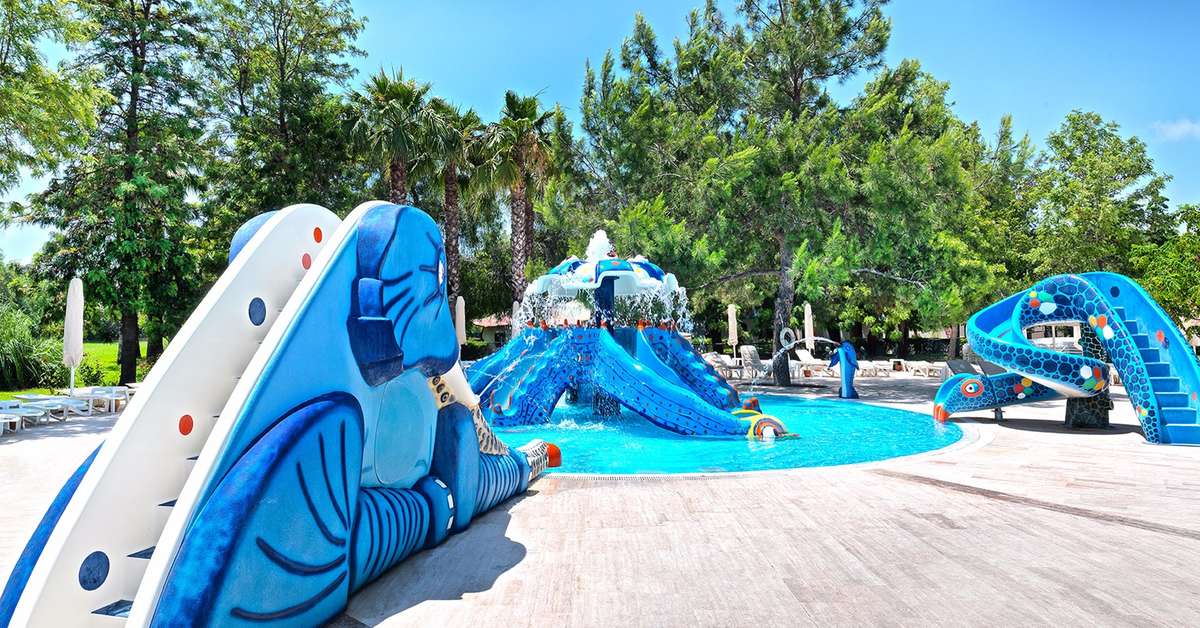 Een foto van het zwembad bij Starlight Resort Hotel