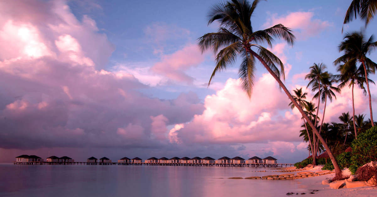 Een foto van de buitenkant van NH Collection Maldives Havodda Resort
