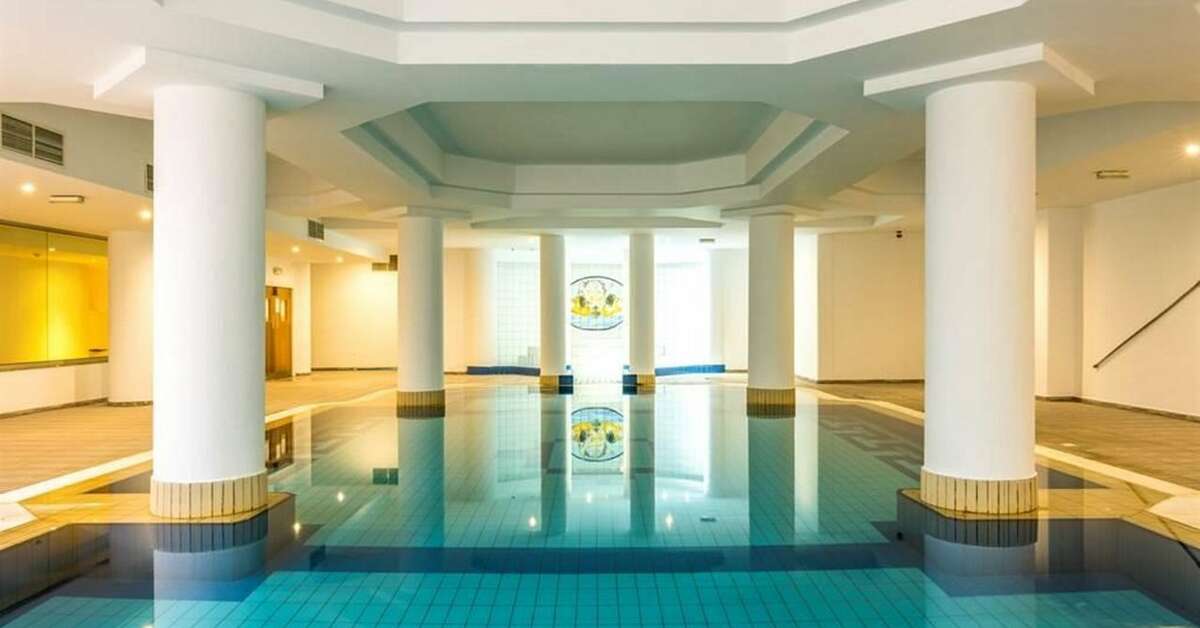 Een foto van het zwembad bij Nissiana Hotel