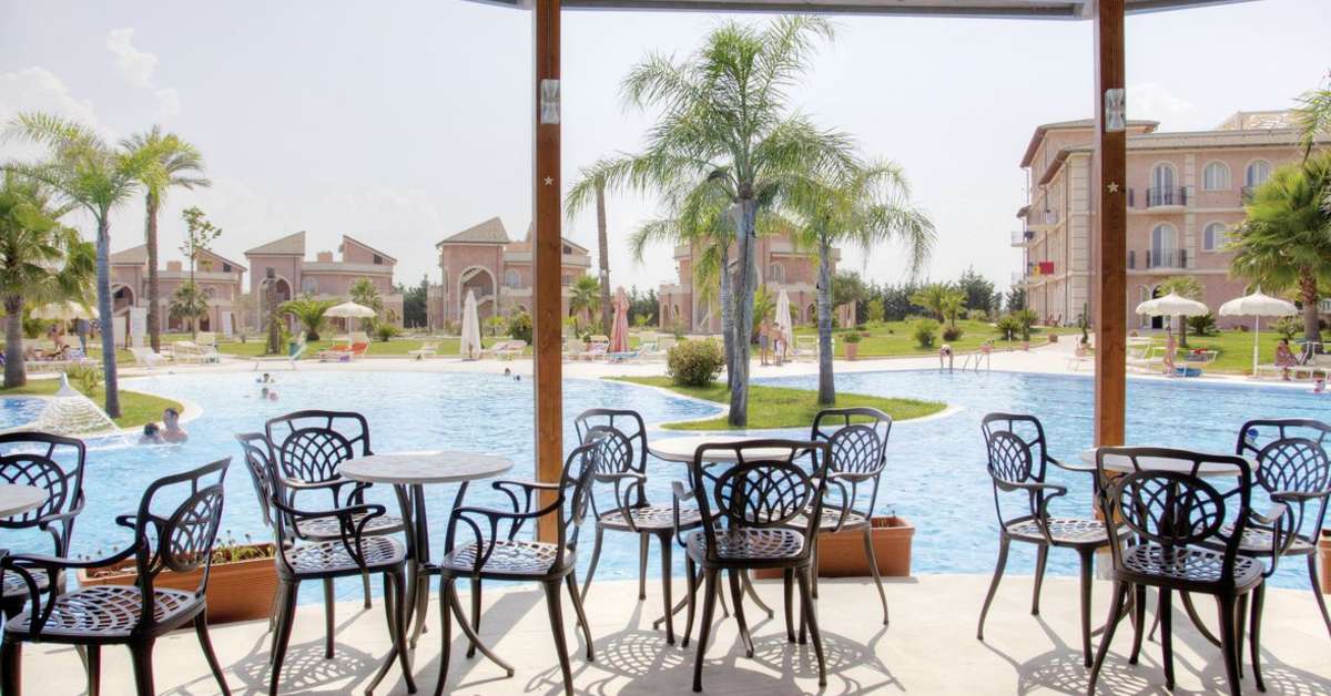 Een foto van het terras bij BV Airone Resort