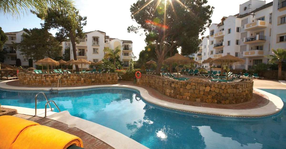 Een foto van het zwembad bij Ona Alanda Club Marbella