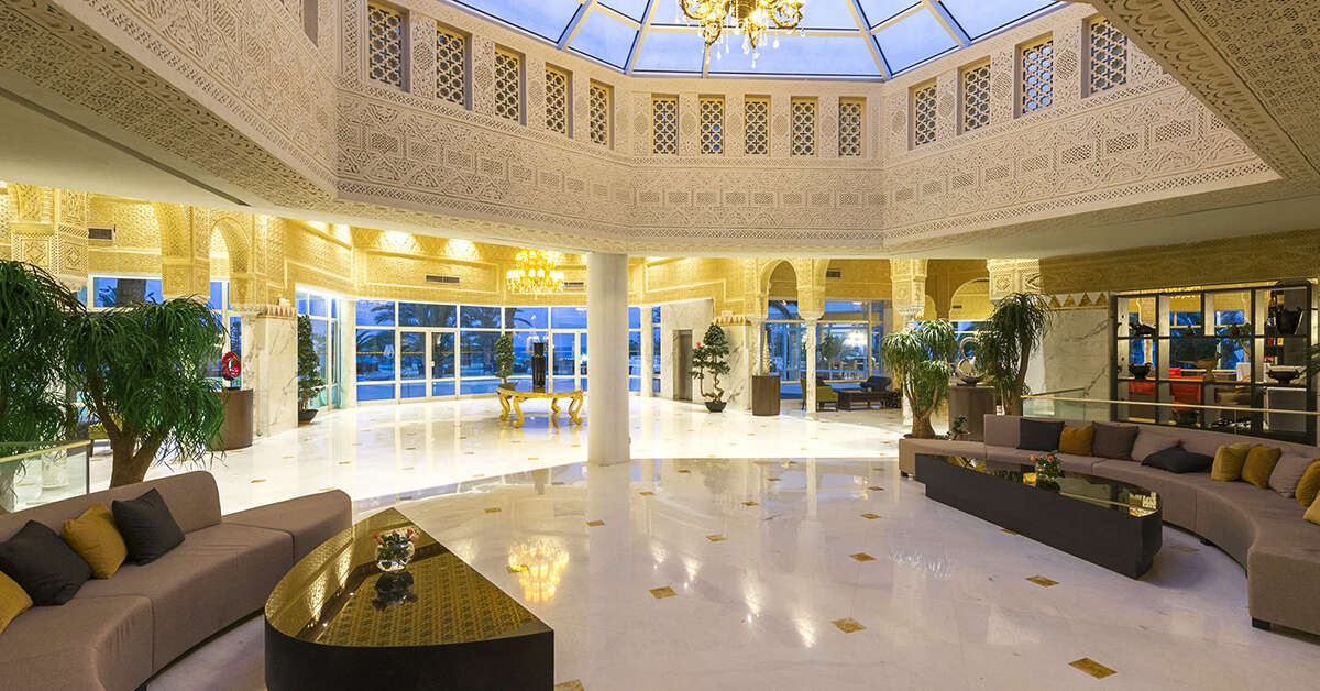 Een foto van het interieur van Tour Khalef Hotel