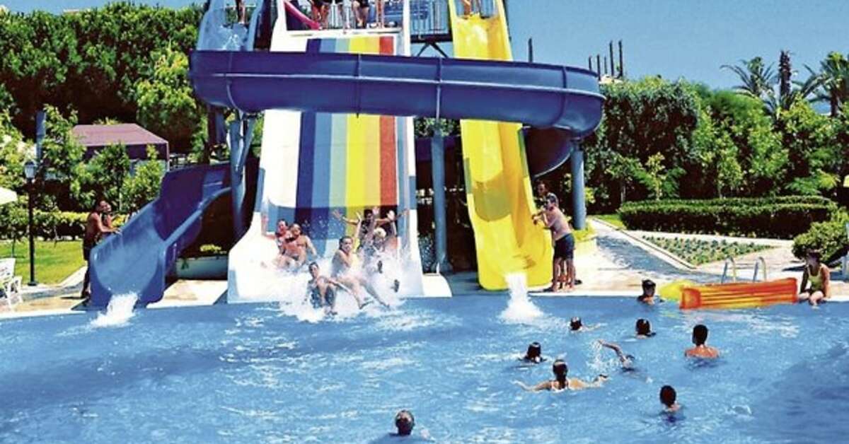 Een foto van het zwembad bij Terrace Beach Resort