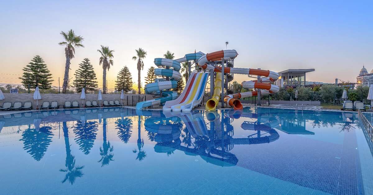 Een foto van het zwembad bij Port River Hotel & Spa