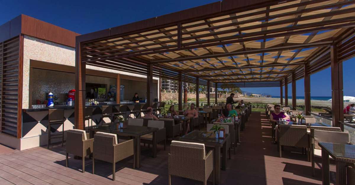 Een foto van het terras bij Hotel Michell & Spa
