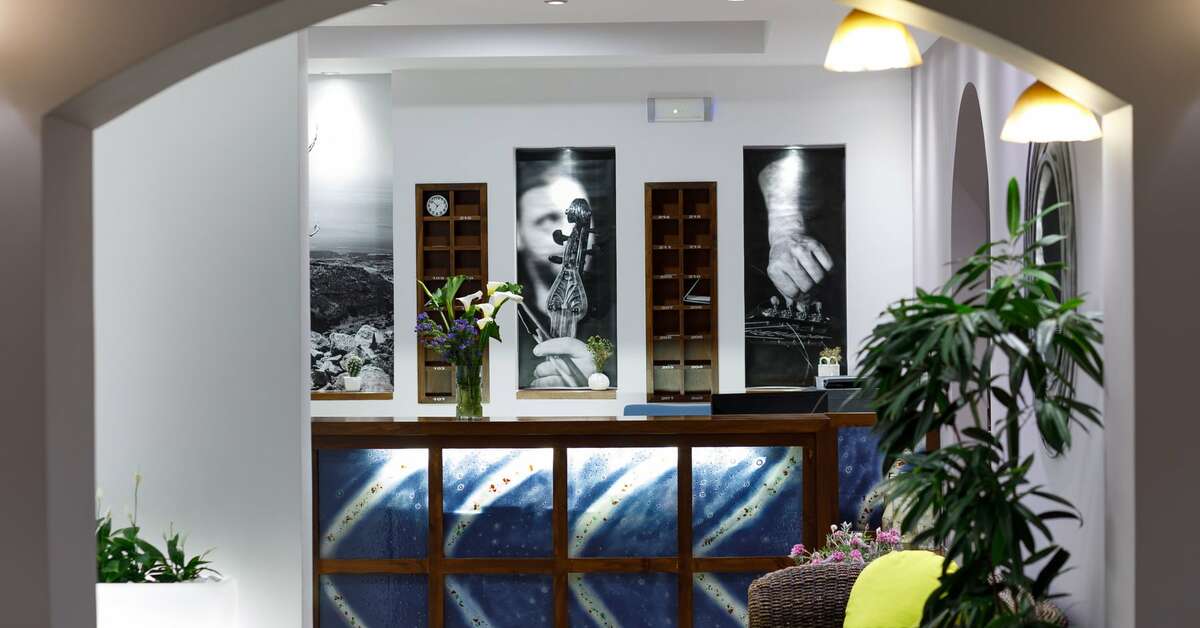 Een foto van het interieur van Sofia Hotel Plakias