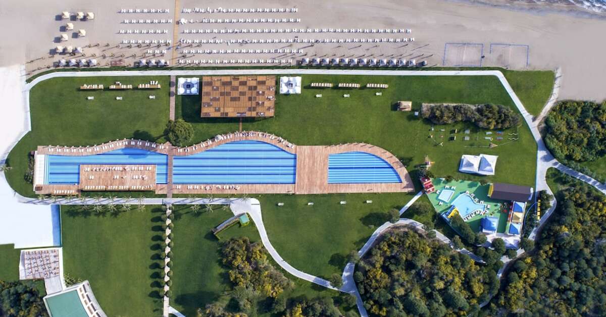 Een foto van het zwembad bij Rixos Premium Belek