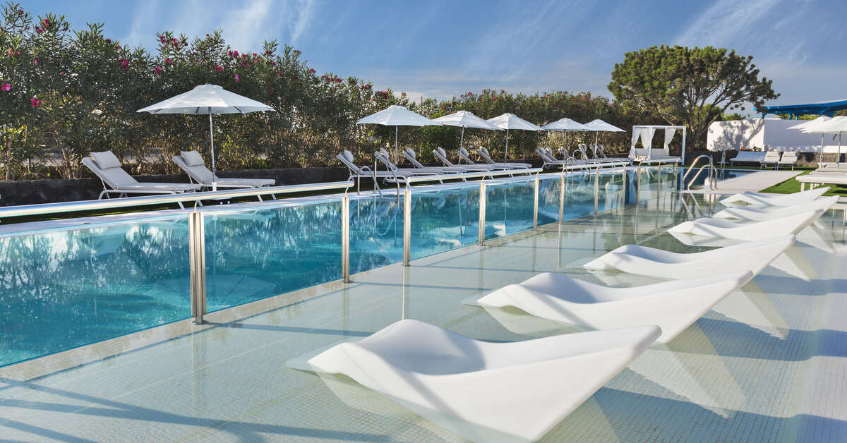 Ein Foto vom Pool im Elba Lanzarote Premium Suites