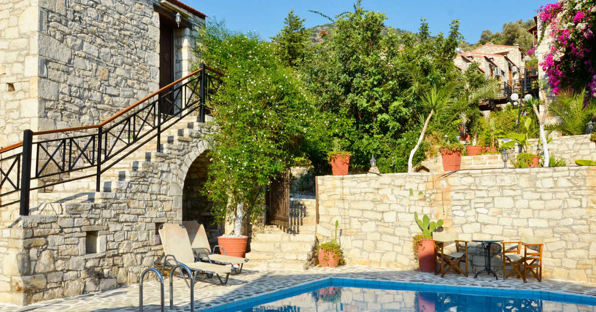 Ein Foto vom Pool im Stone Village Petrino Horio