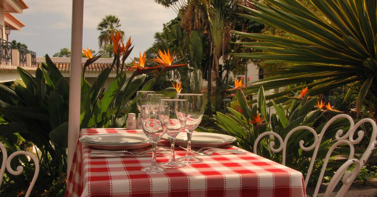 Een foto van het terras bij Quinta Da Penha de Franca & Penha de Franca Mar