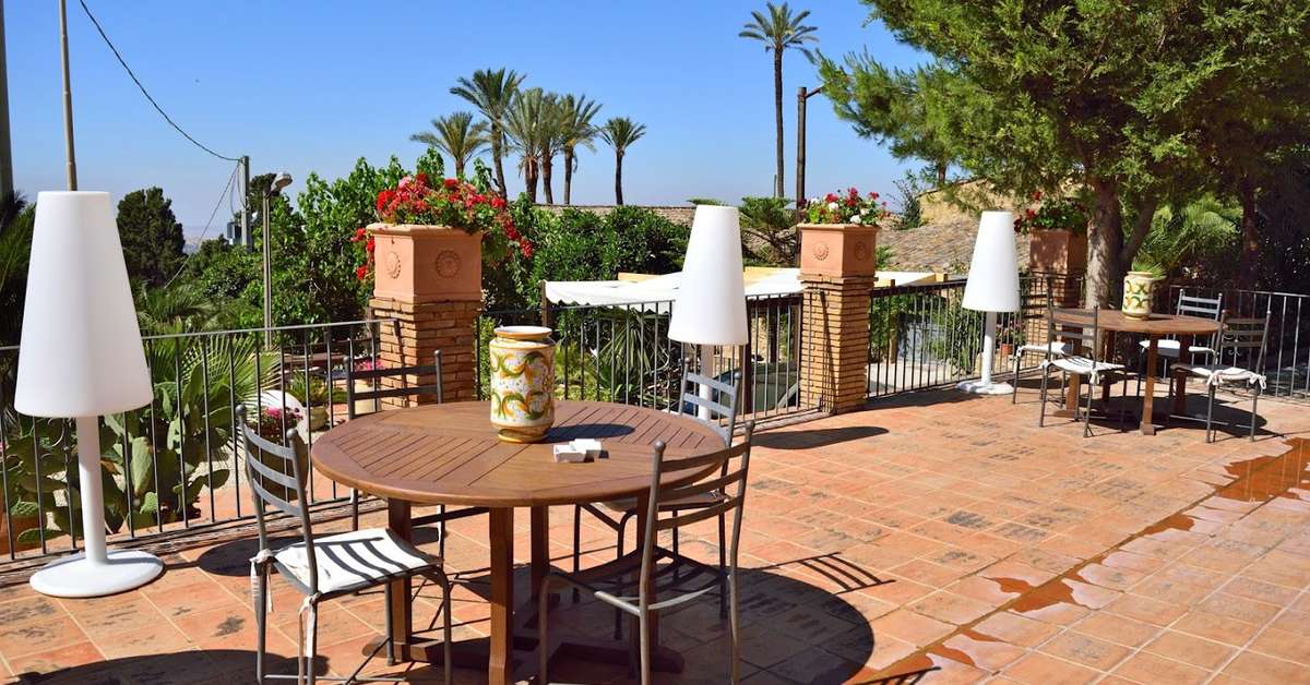 Ein Foto von der Terrasse im Agriturismo Vecchia Masseria