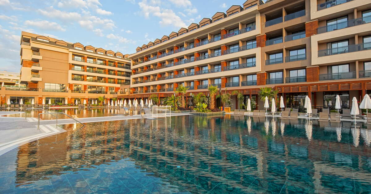 Een foto van het zwembad bij Aletris Deluxe Hotel & Spa