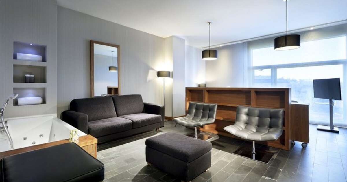 Een foto van het interieur van Eurostars Madrid Congress