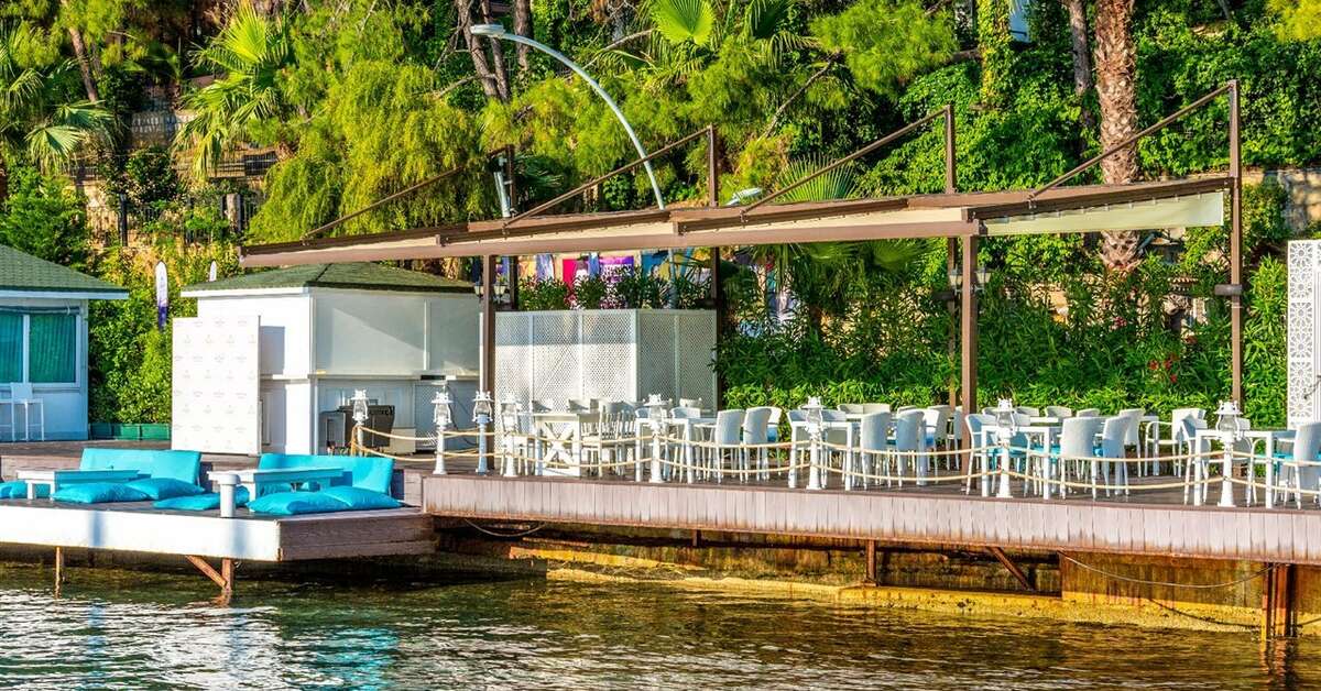 Een foto van het terras bij Grand Yazici Club Marmaris Palace