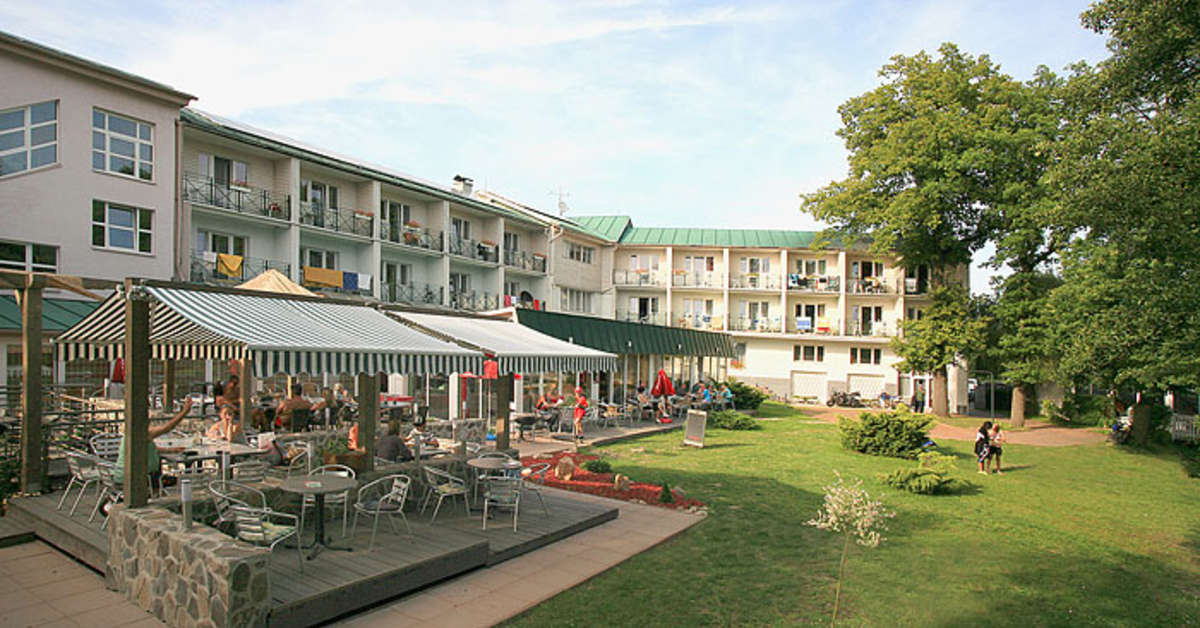 Een foto van de buitenkant van Hotel Riviera