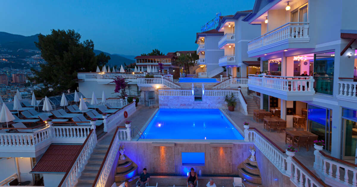 Ein Foto von der Terrasse im Sunny Hill Alya Hotel