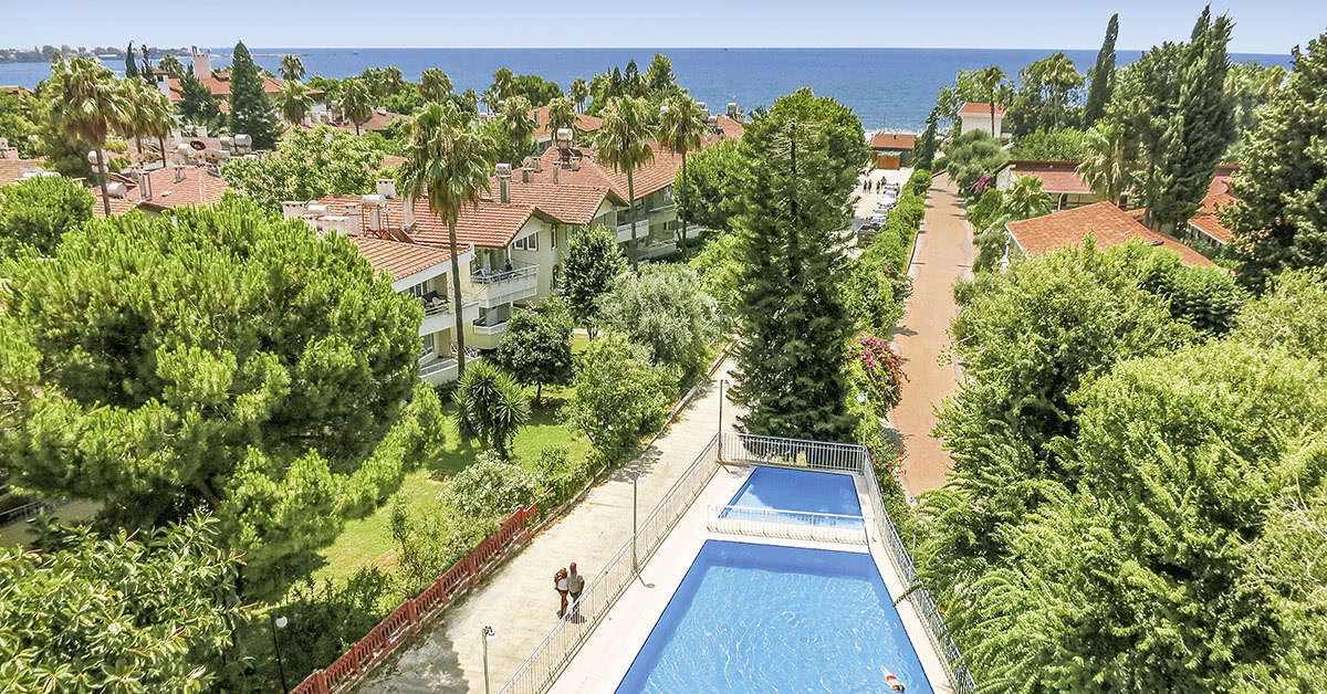 Ein Foto vom Pool im Sirma Hotel