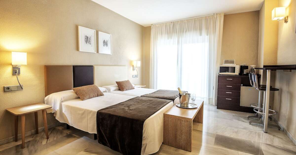Een foto van First Flatotel International