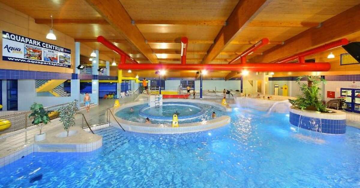 Een foto van het zwembad bij Resort Spindl