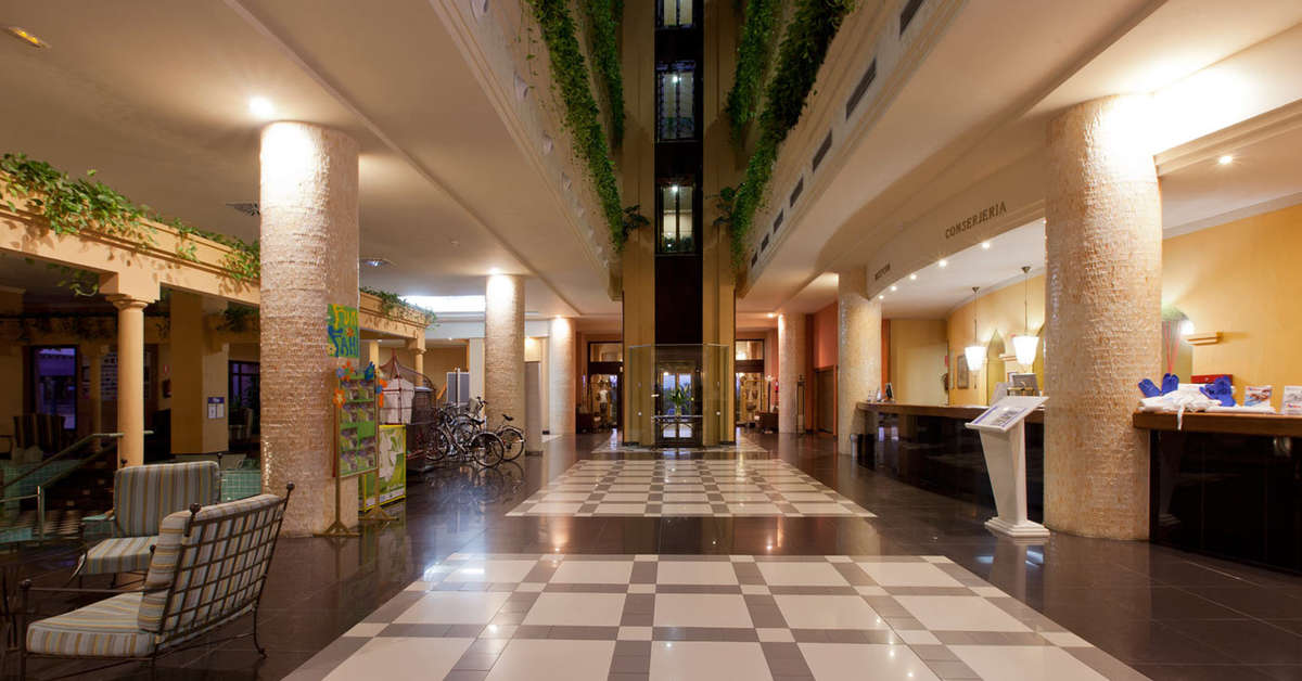 Een foto van het interieur van Playacanela Hotel