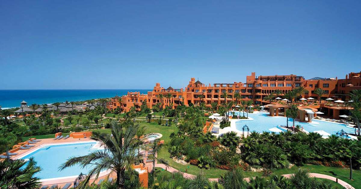 Een foto van de buitenkant van Novo Resort