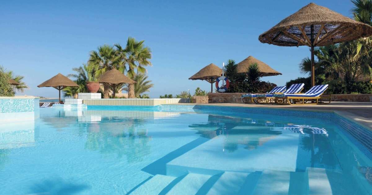 Een foto van het zwembad bij Mövenpick Resort El Quseir
