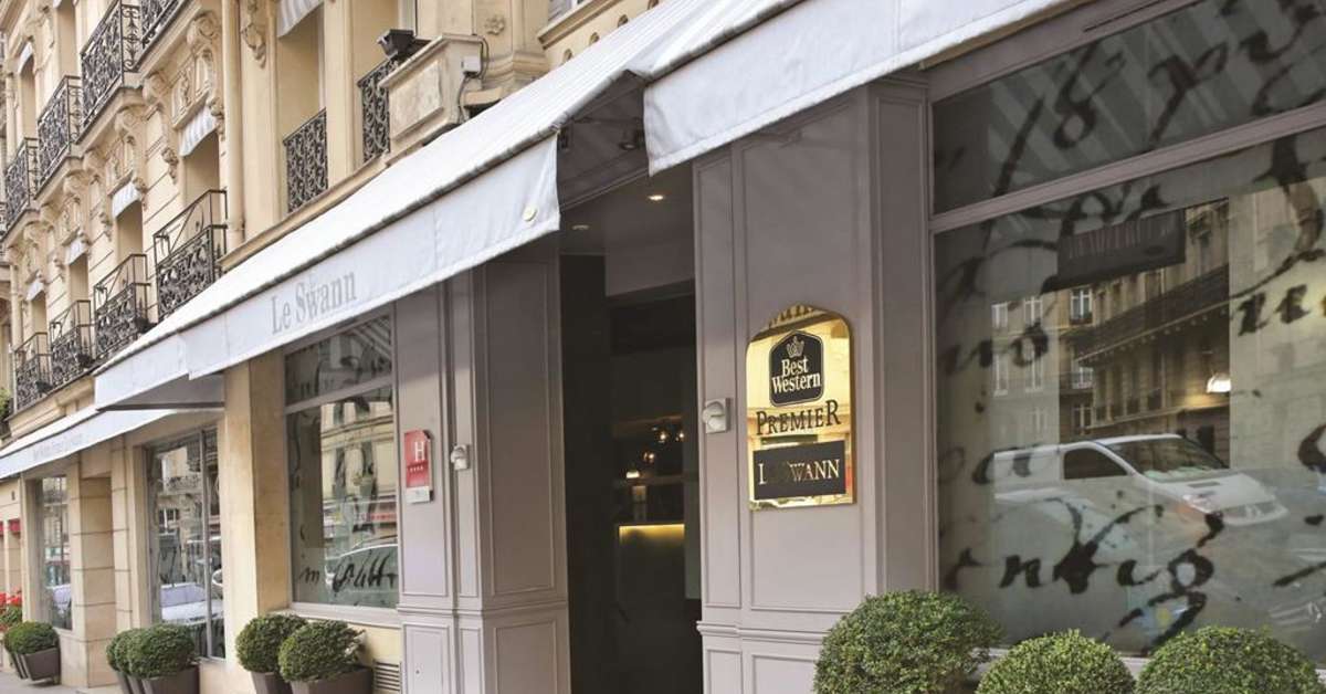 Een foto van de buitenkant van Best Western Premier Hotel Le Swann