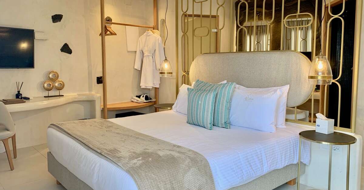 Een foto van Athina Luxury Suites