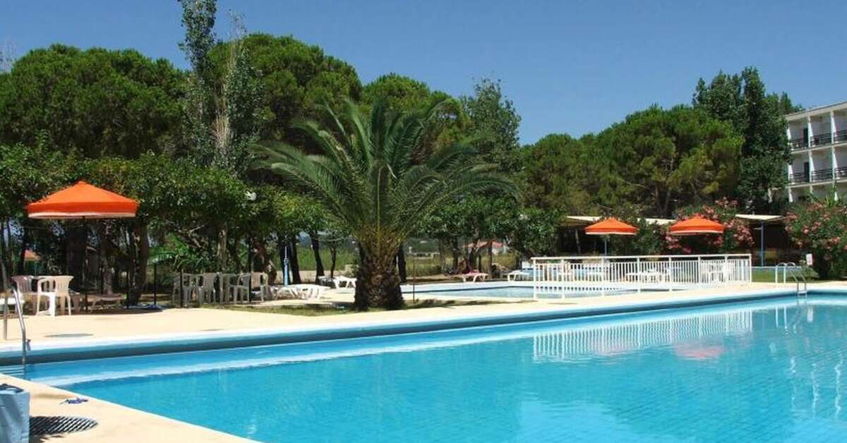 Ein Foto vom Pool im Irinna Hotel