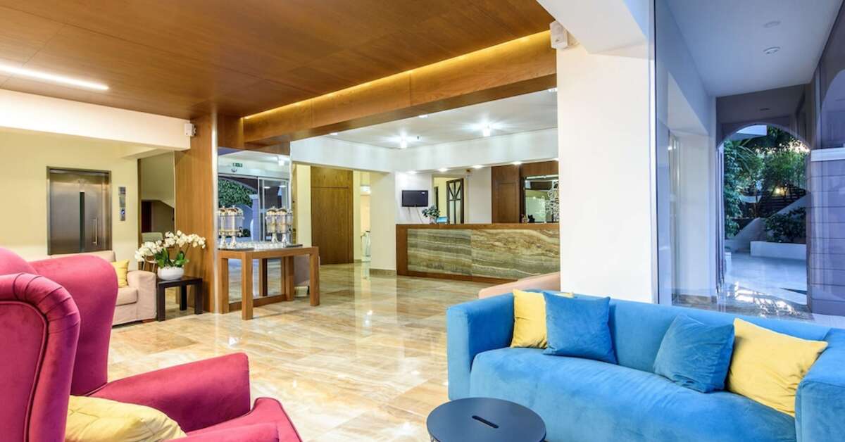 Een foto van het interieur van Katrin Hotel & Bungalows