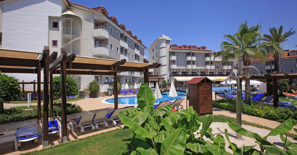 Ein Foto von der Außenansicht des Monachus Hotel & Spa
