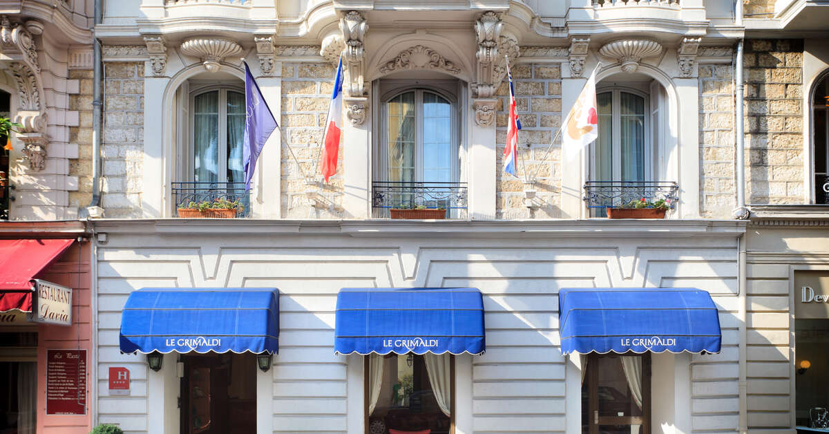 Een foto van de buitenkant van Hotel Le Grimaldi