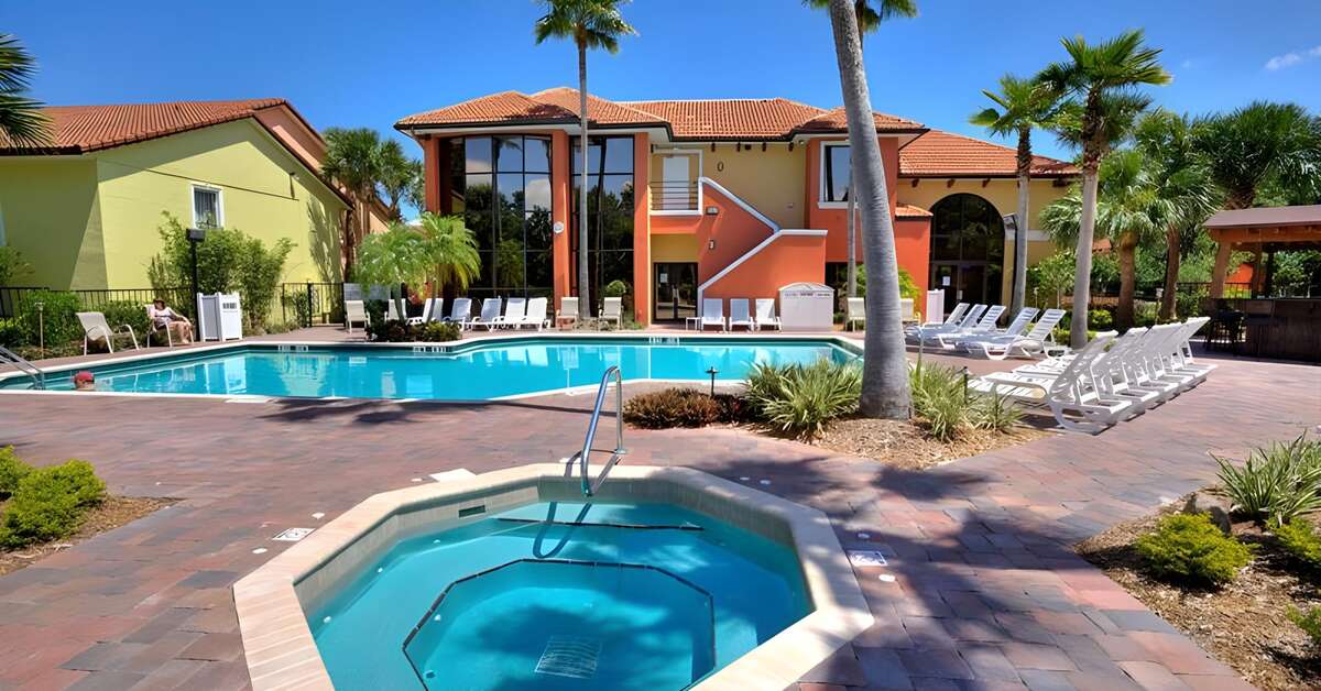 Een foto van het zwembad bij Legacy Vacation Club Lake Buena Vista