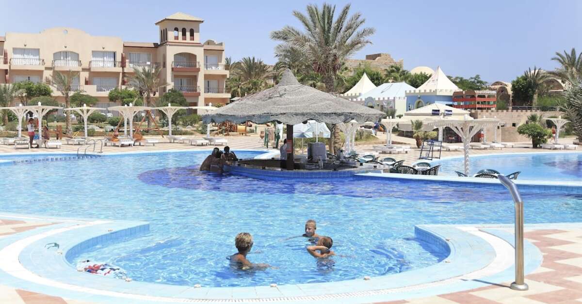 Een foto van het zwembad bij Acel Beach Resort