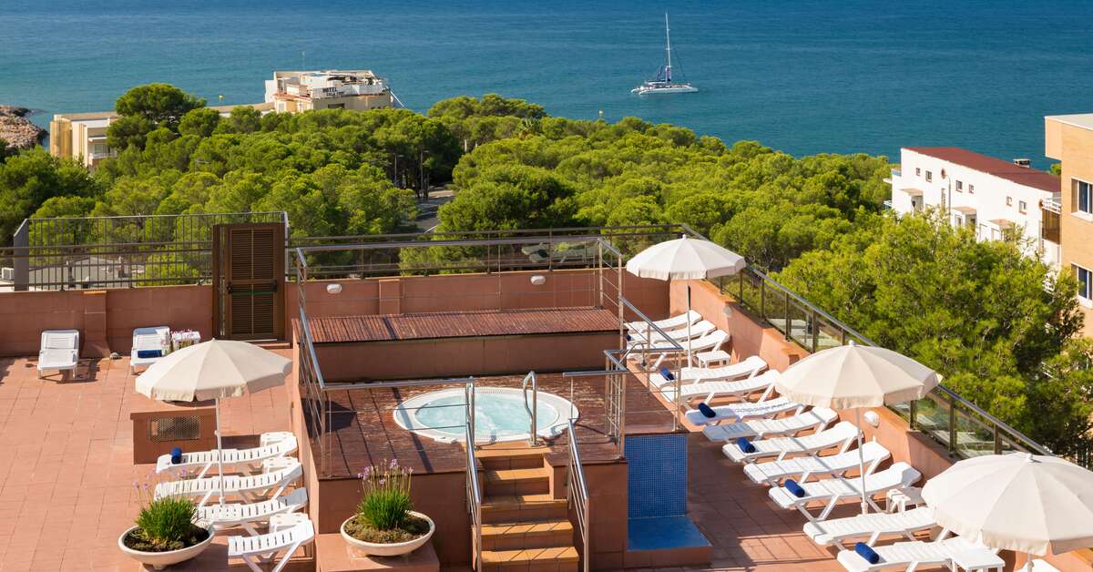 Een foto van het zwembad bij H-Top Molinos Park Hotel