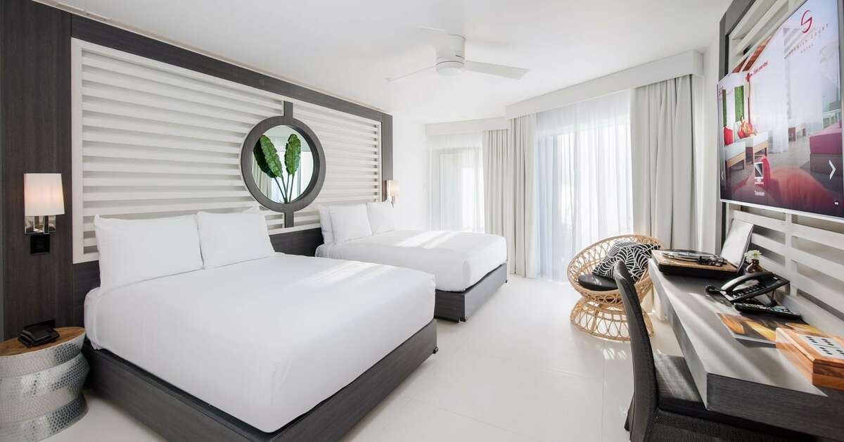 Een foto van S Hotel Jamaica