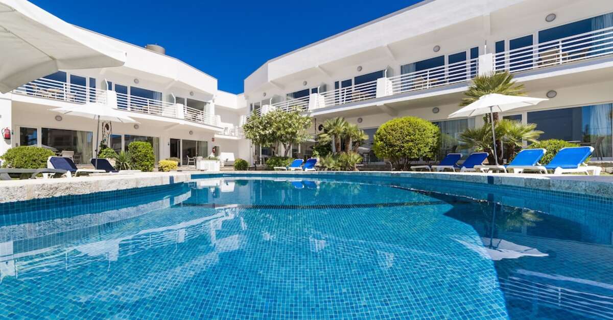 Ein Foto vom Pool im Hoposa Apartments Montelin
