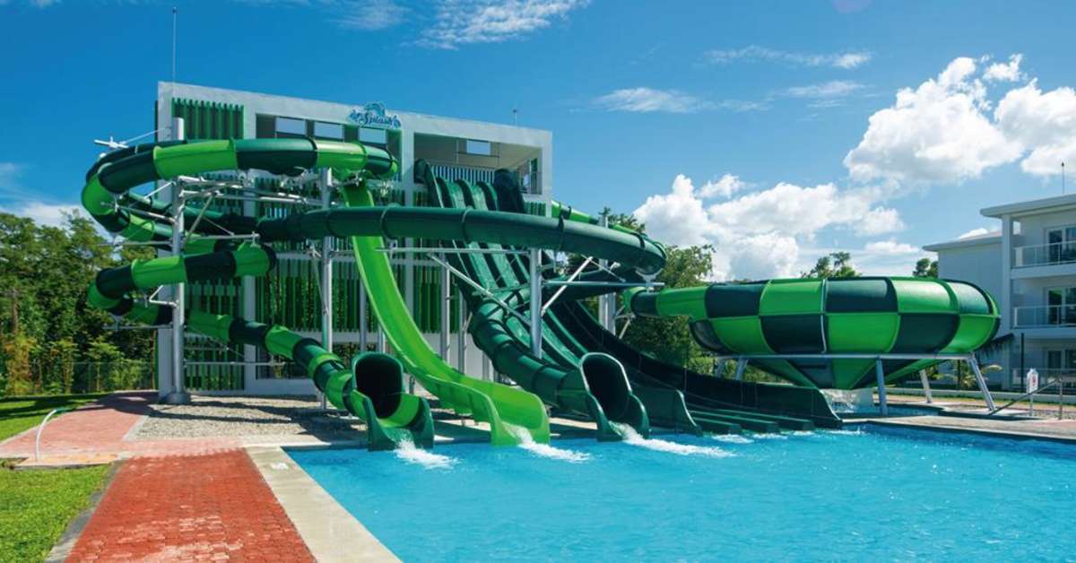 Een foto van het zwembad bij Riu Montego Bay