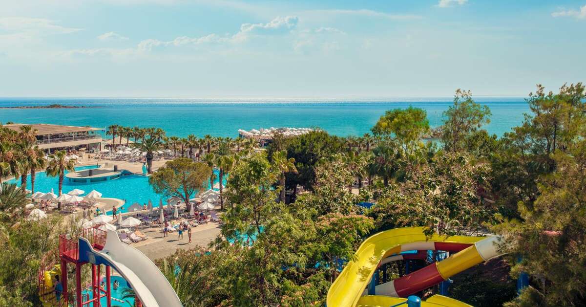 Ein Foto vom Pool im Botanik Hotel & Resort