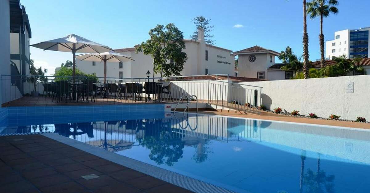 Een foto van het zwembad bij Madeira Bright Star Hotel
