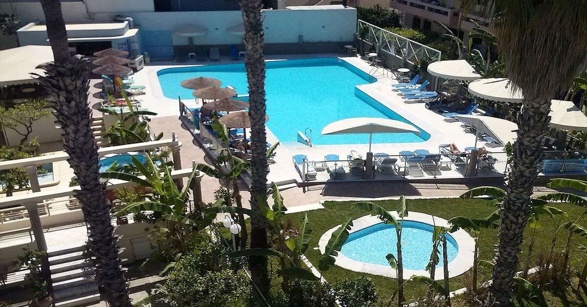 Een foto van het zwembad bij Astron Hotel Kos