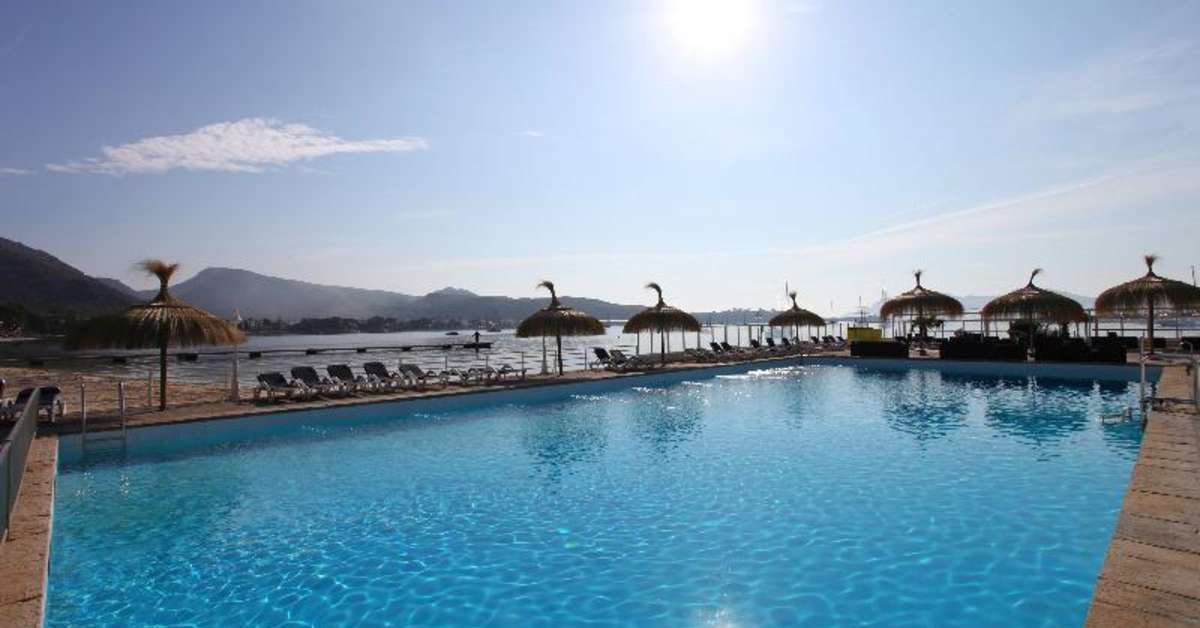 Een foto van het zwembad bij Hoposa Hotel Daina