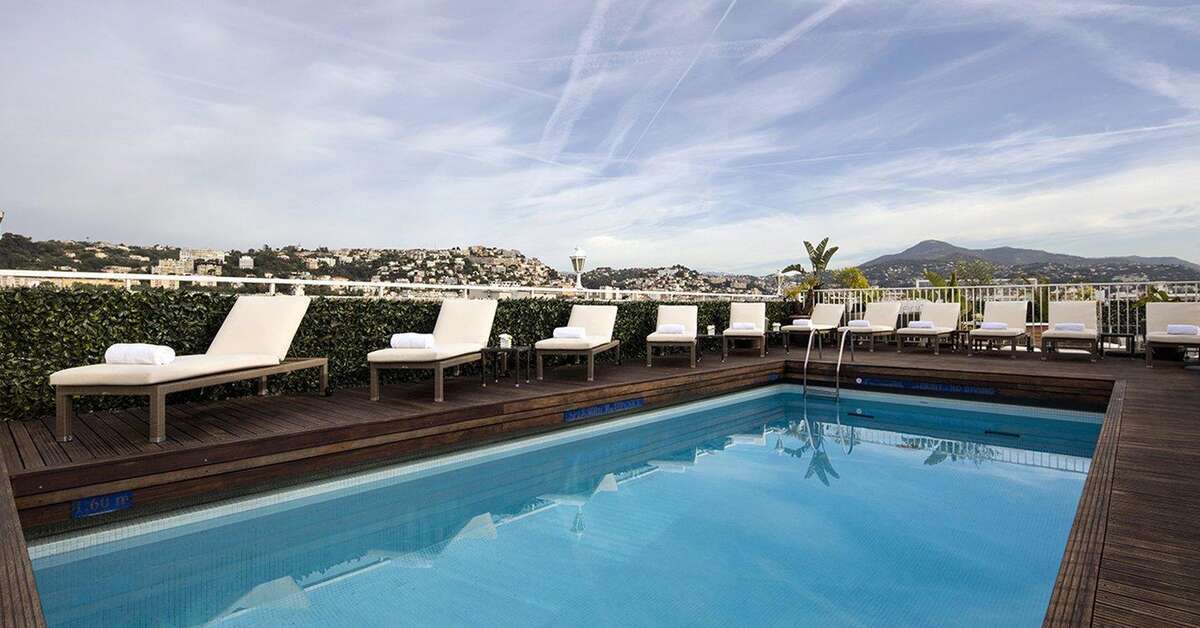 Ein Foto vom Pool im Splendid Hotel & Spa