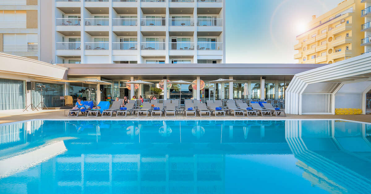 Een foto van het zwembad bij Jupiter Algarve Hotel