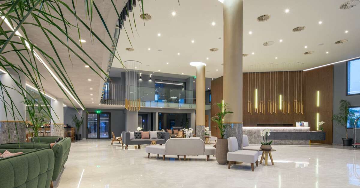 Een foto van het interieur van Portes Lithos Luxury Resort