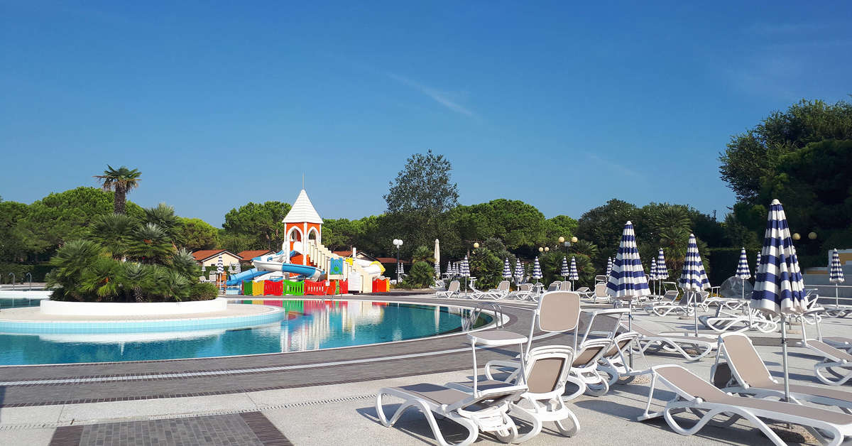 Een foto van het zwembad bij Sant'Angelo Village