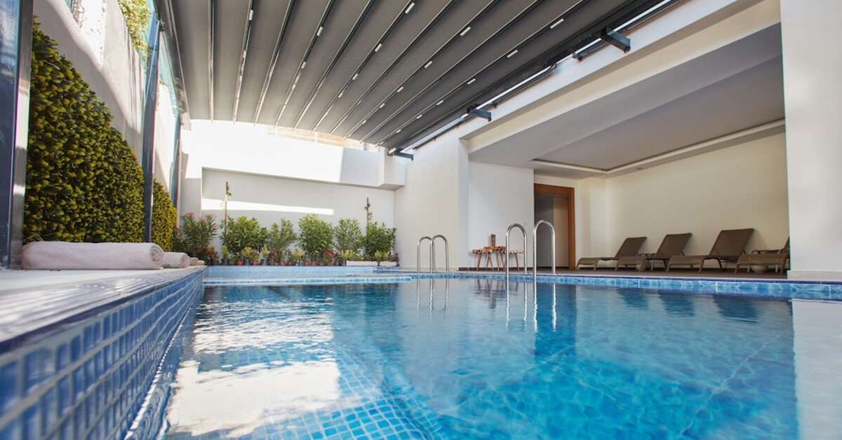 Een foto van het zwembad bij The Nowness Luxury Hotel & Spa