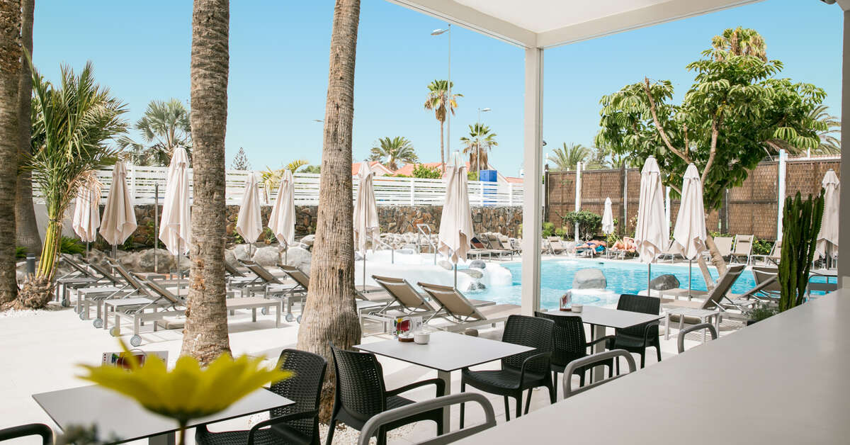 Ein Foto vom Pool im Hotel Livvo Anamar Suites