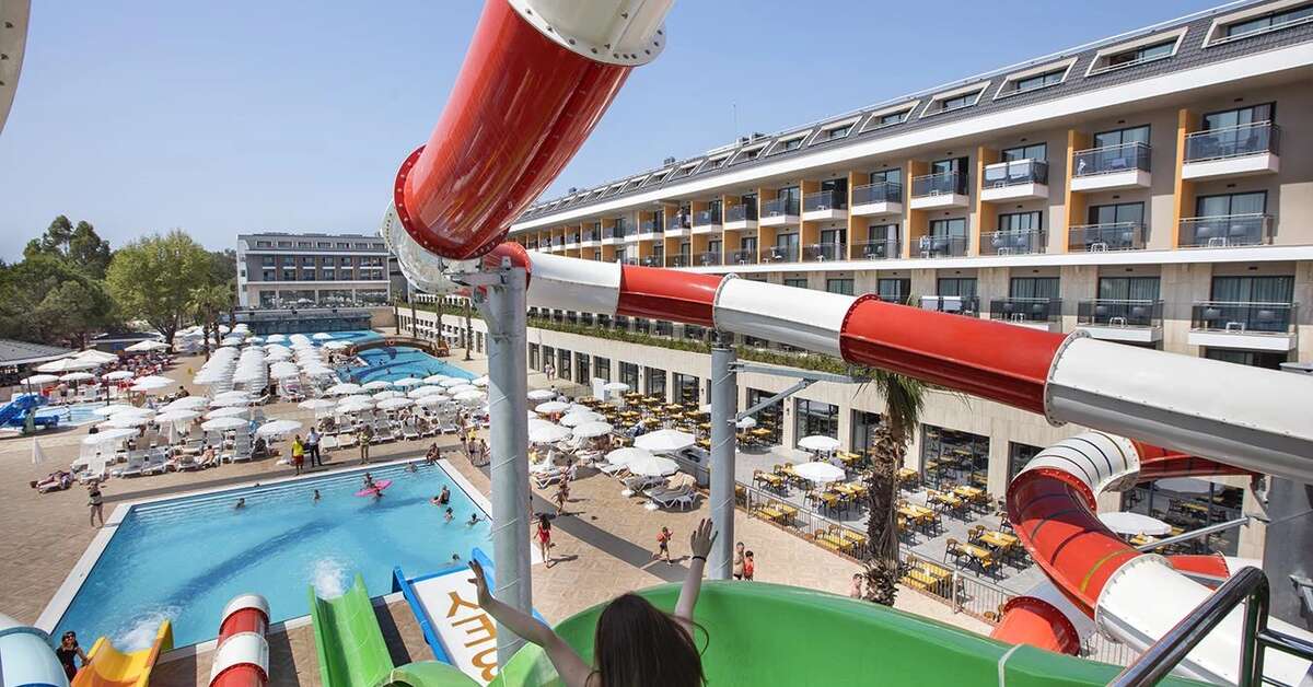 Een foto van het zwembad bij Aydinbey Queen's Palace & Spa